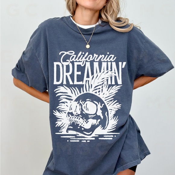 🚨 LAST ONE 🚨 Comfort Colors California Dreaming shirt - Picture 1 of 10